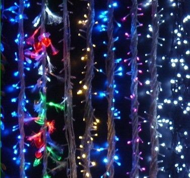 उत्सव सजावट बहुरंगी एलईडी स्ट्रिपिंग क्रिसमस रोशनी